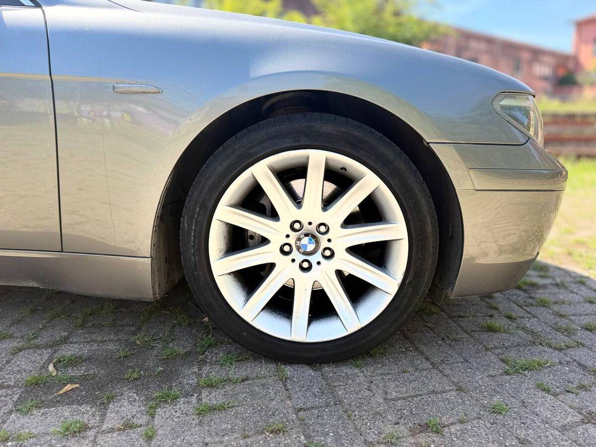 BMW Serie 7 E 65-66 745i