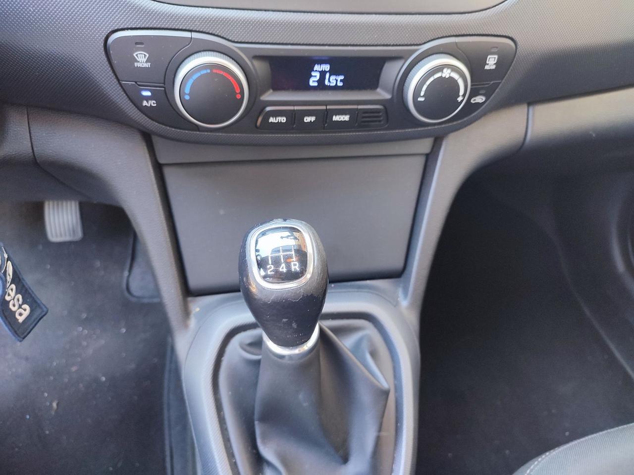 Hyundai i10 Style 1.0 5p. Neopatentati #11299