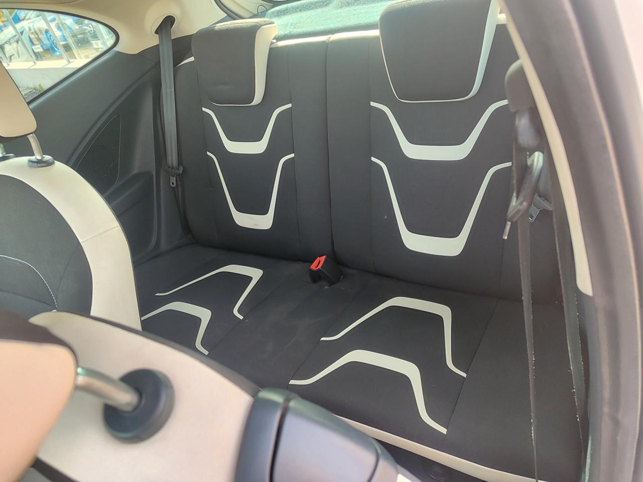 Ford Ka 1.2 8V 69 CV Black&White Edition