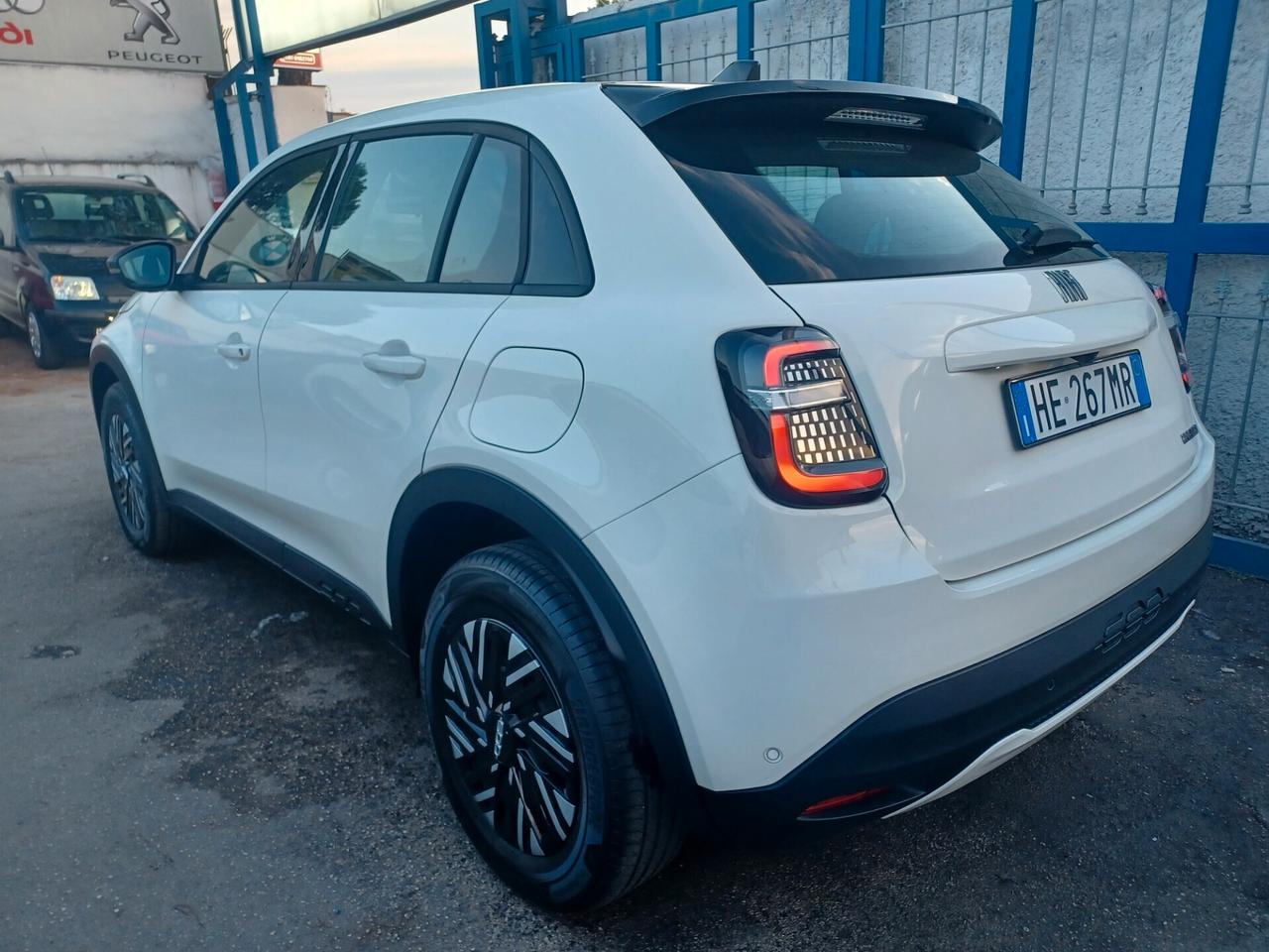 Fiat 600 Hybrid 110 CV DCT KMO UFF. ITALIA