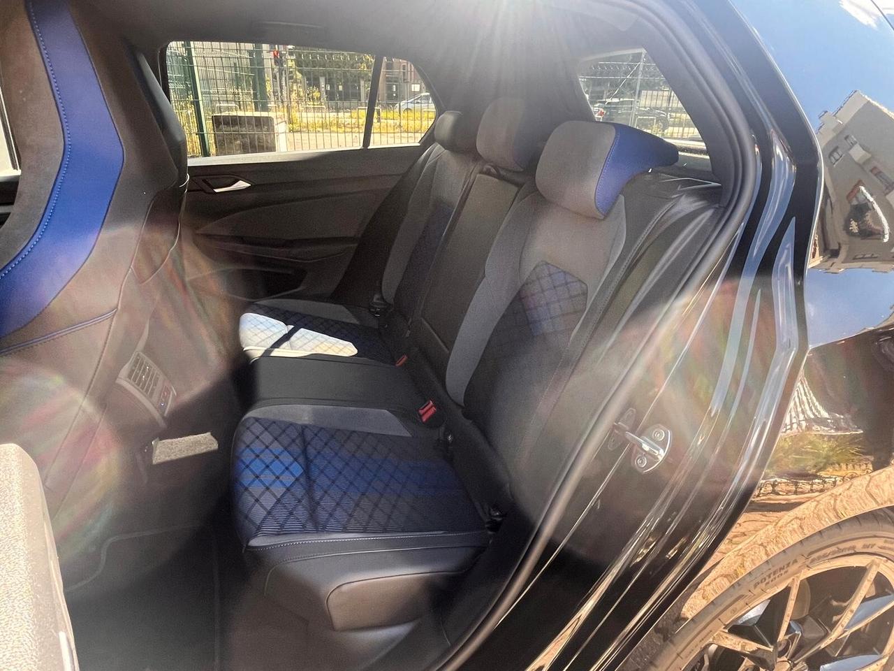 Volkswagen Golf R VIII 8.5 TETTO PERFORMANCE BLACK 2025