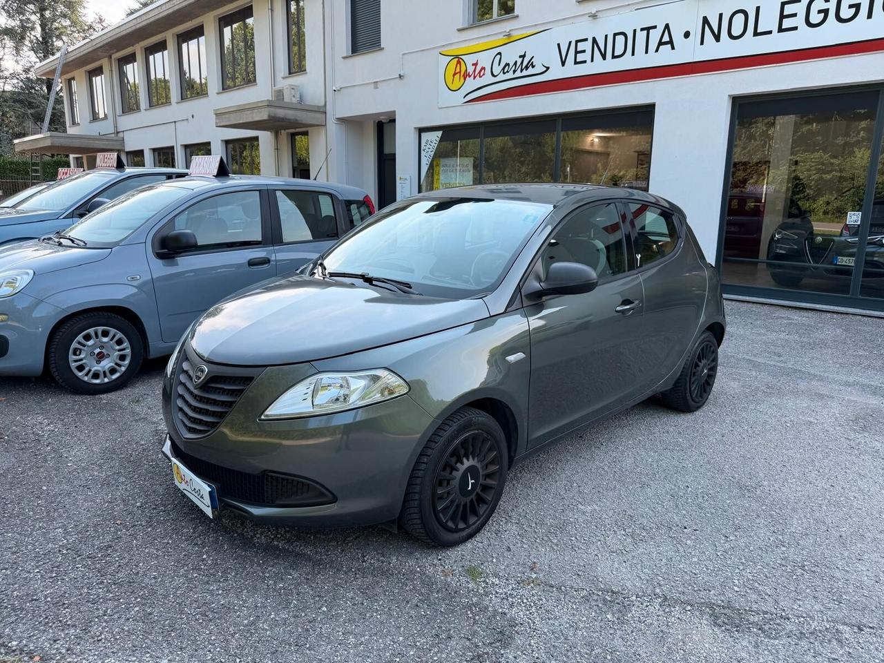 Lancia Ypsilon 1.2 69 CV 5 porte Platinum