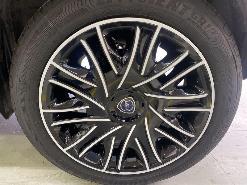 Lancia Ypsilon III 2015 1.0 firefly hybrid Gold s&s 70cv