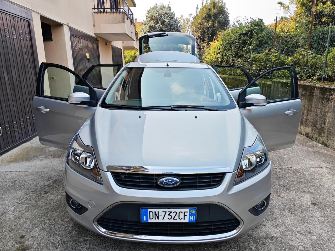 Ford Focus 1.6 BENZINA 115cv / 34.000km / Unipro