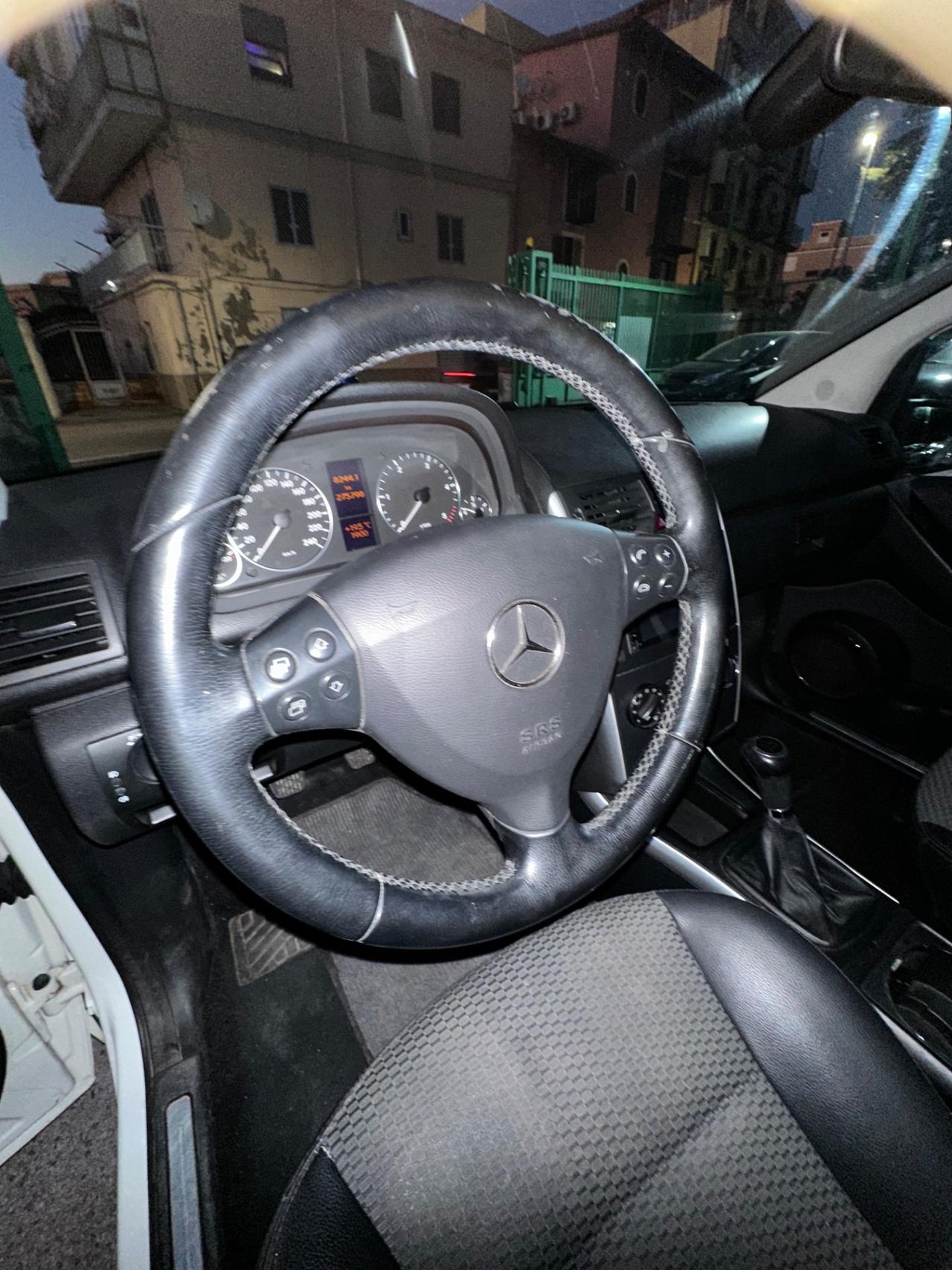 Mercedes-benz A 160 CDI BlueEFFICIENCY Avantgarde