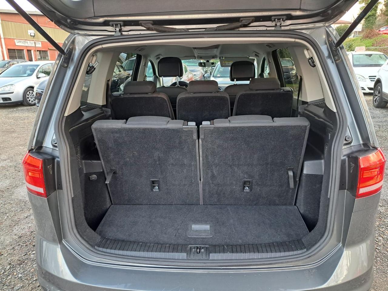 Volkswagen Touran 1.6 TDI 115 CV SCR DSG Highline BlueMotion Tech.