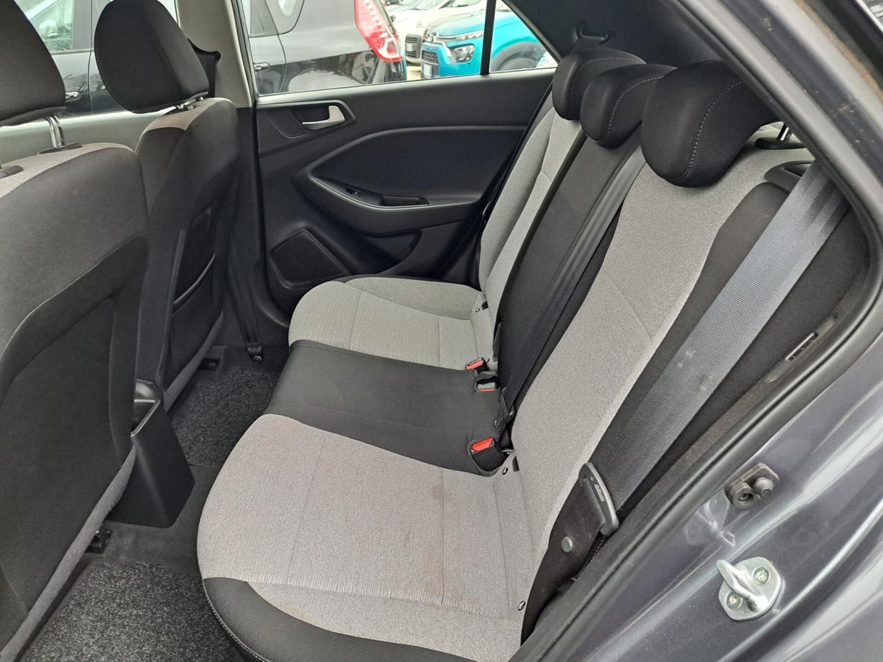 Hyundai i20 1.1 CRDi 12V 5 porte Comfort-NEOPATENTATI EURO 6