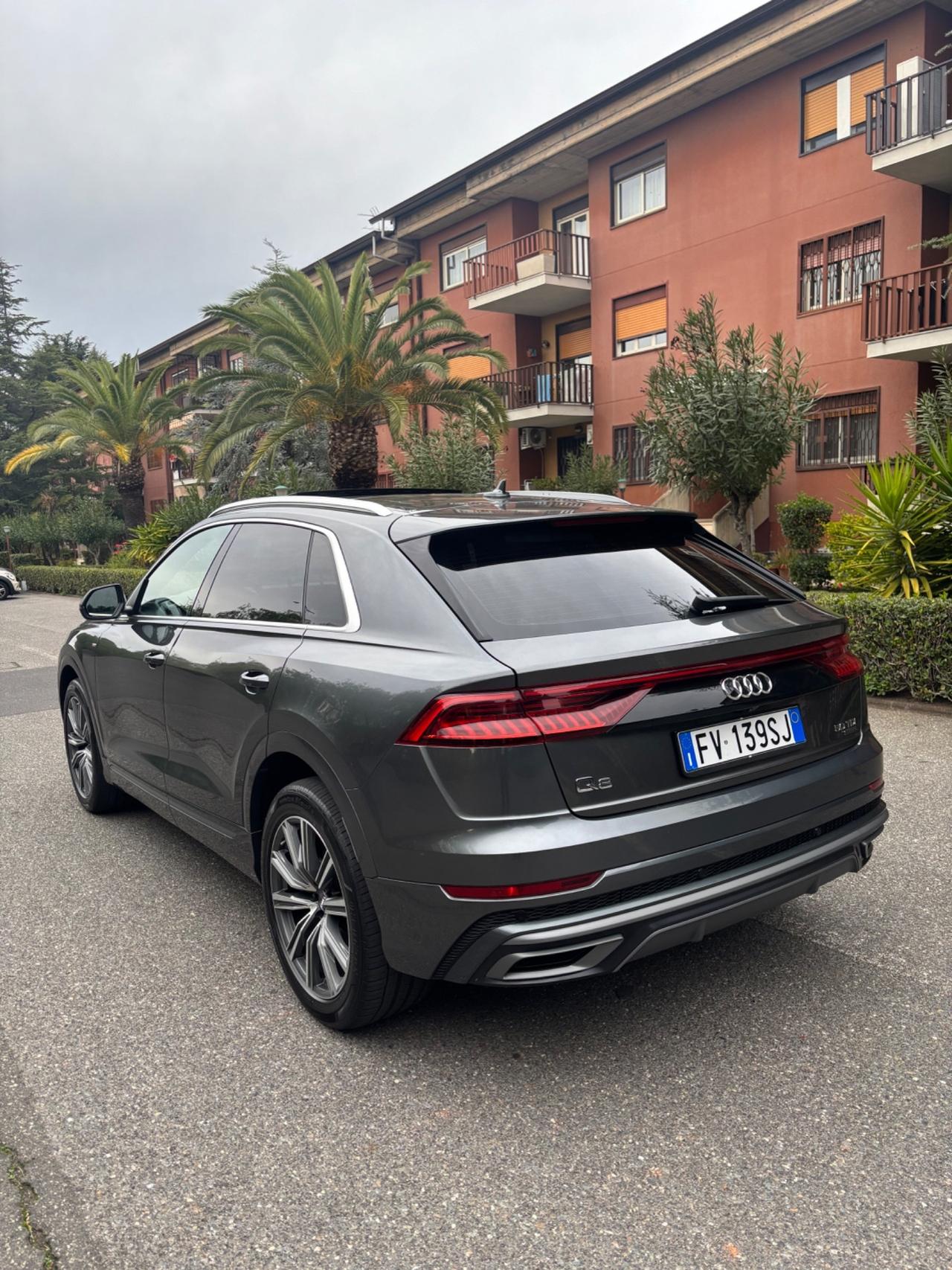 Audi Q8 50 TDI 286 CV SLINE FULL OPTIONAL