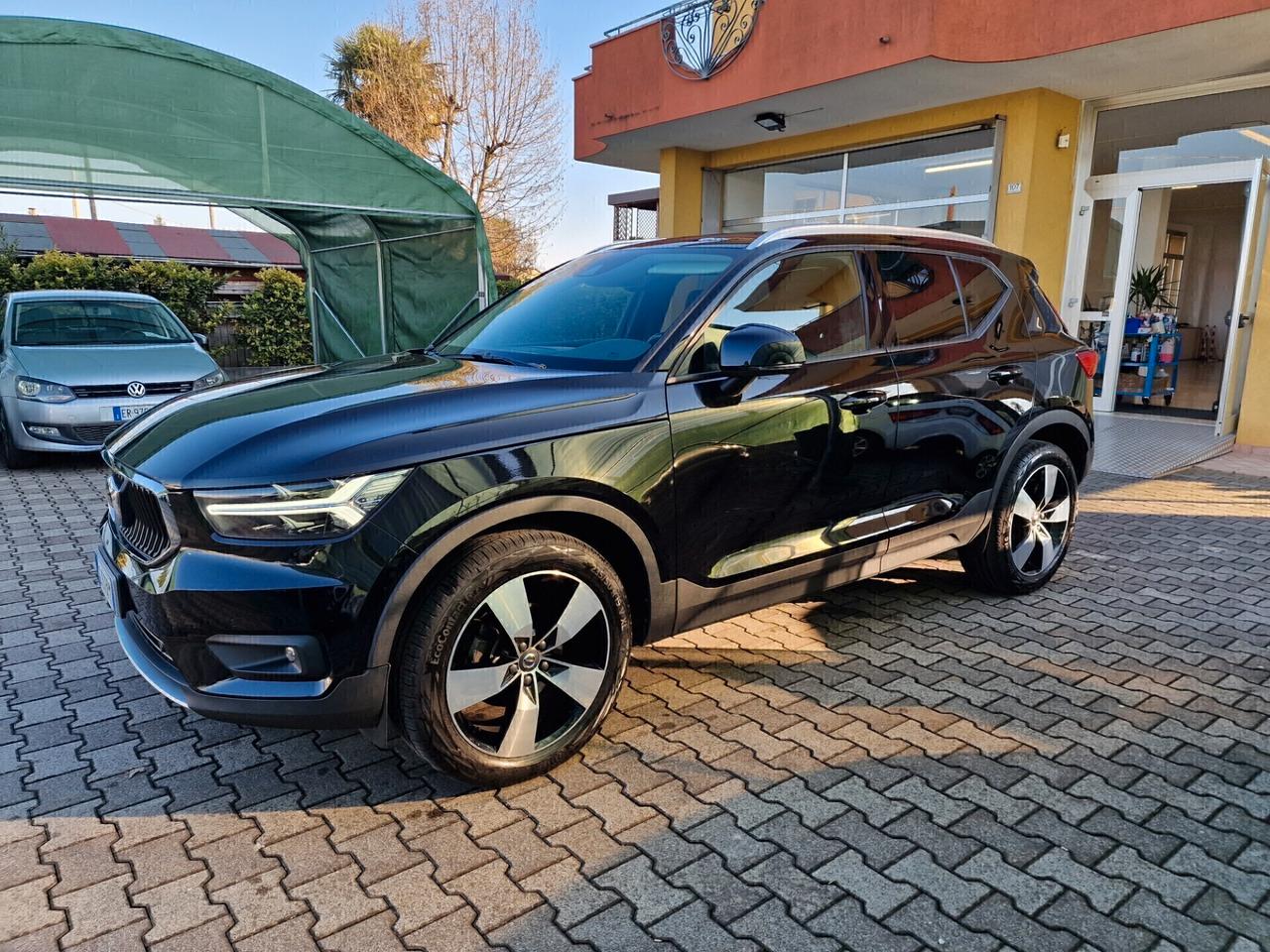 Volvo XC40 tettuccio apribile