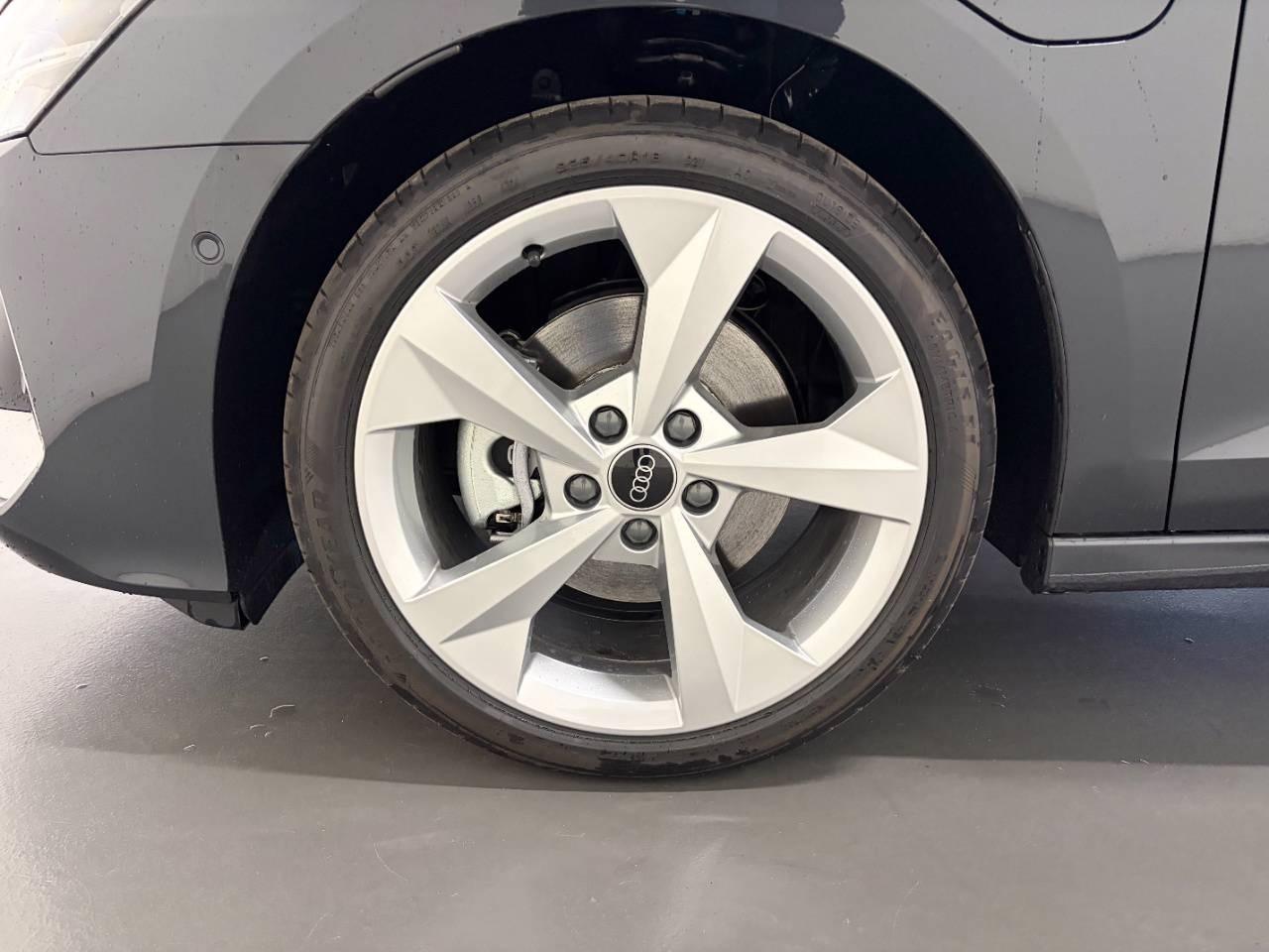 AUDI A3 SPORTBACK 40 TFSIe S-TRONIC BUSINESS ADVANCED