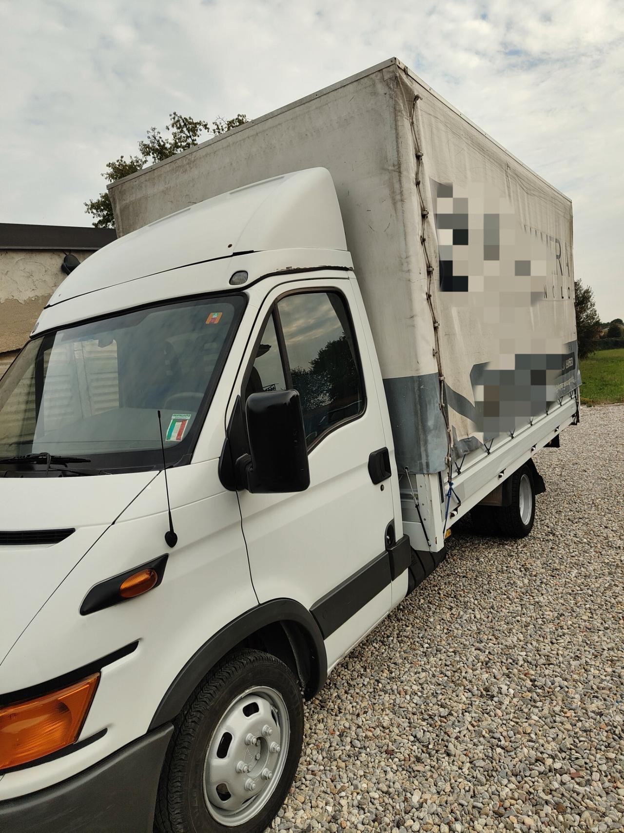 Iveco Daily 35.C11 anno 2002 con cassone centina e telone