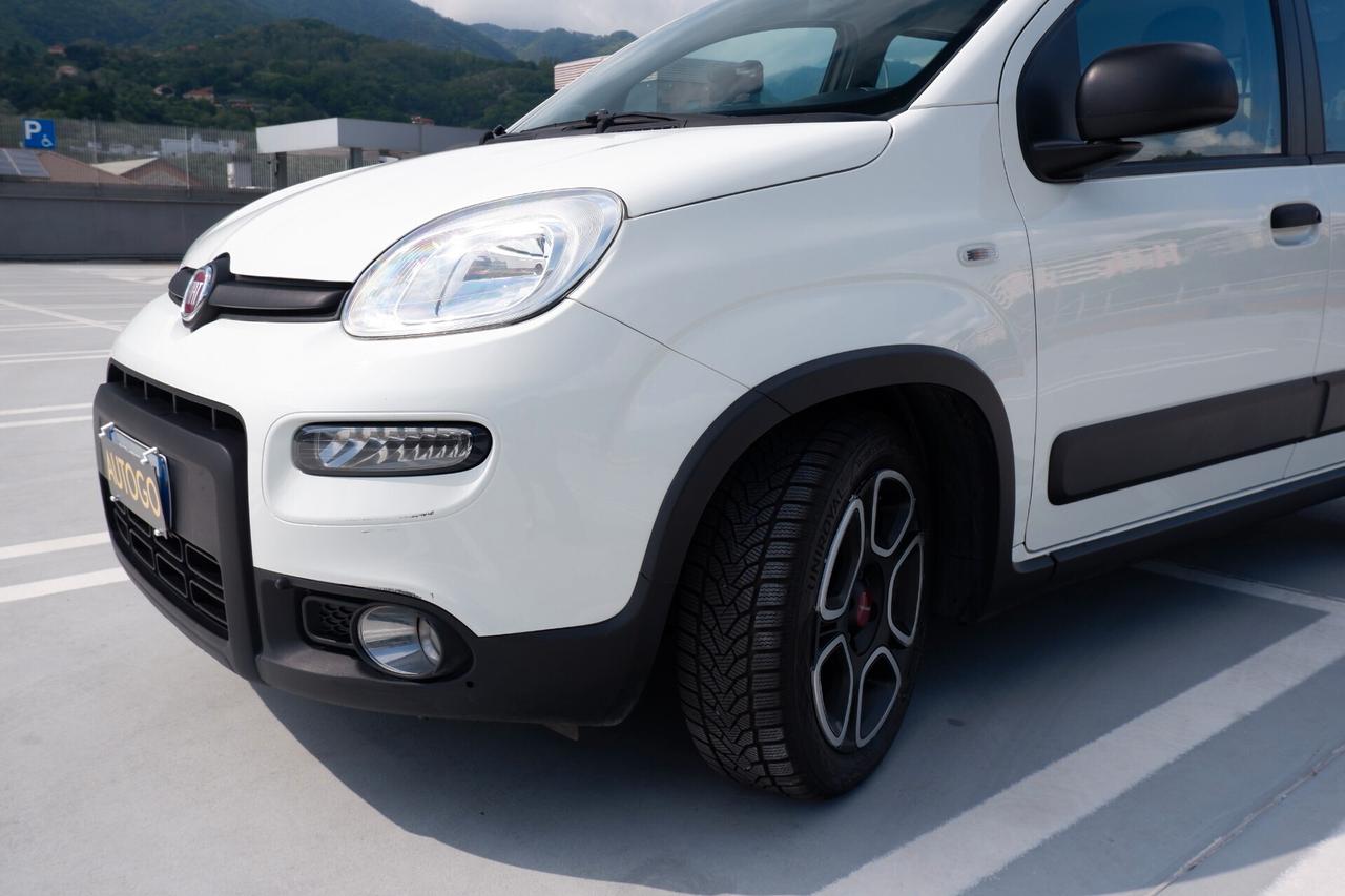 Fiat Panda 1.0 GSE S&S Hybrid Street Van 4 posti