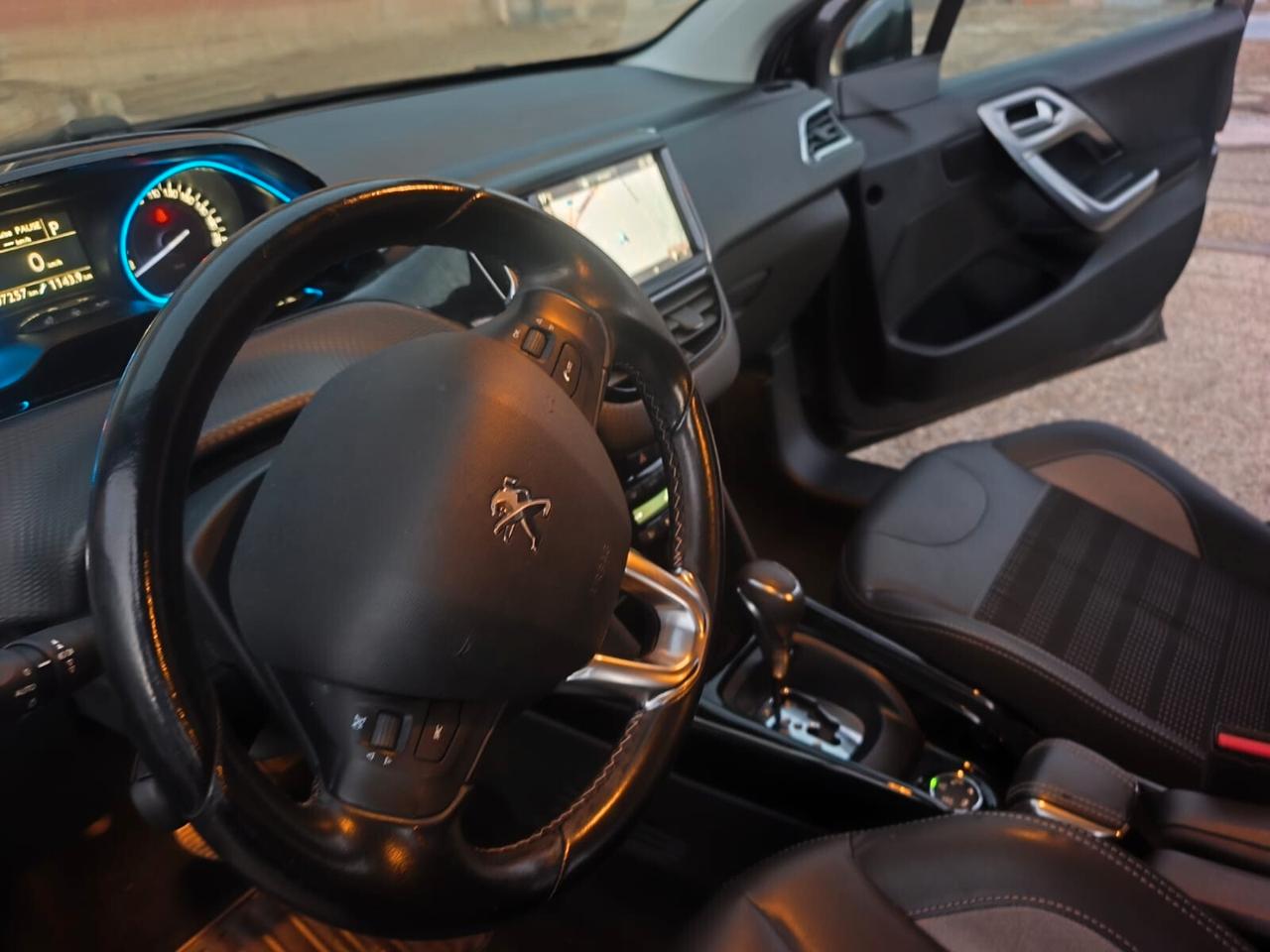 Peugeot 2008 -2016--1.2 Benzina Neopatentati