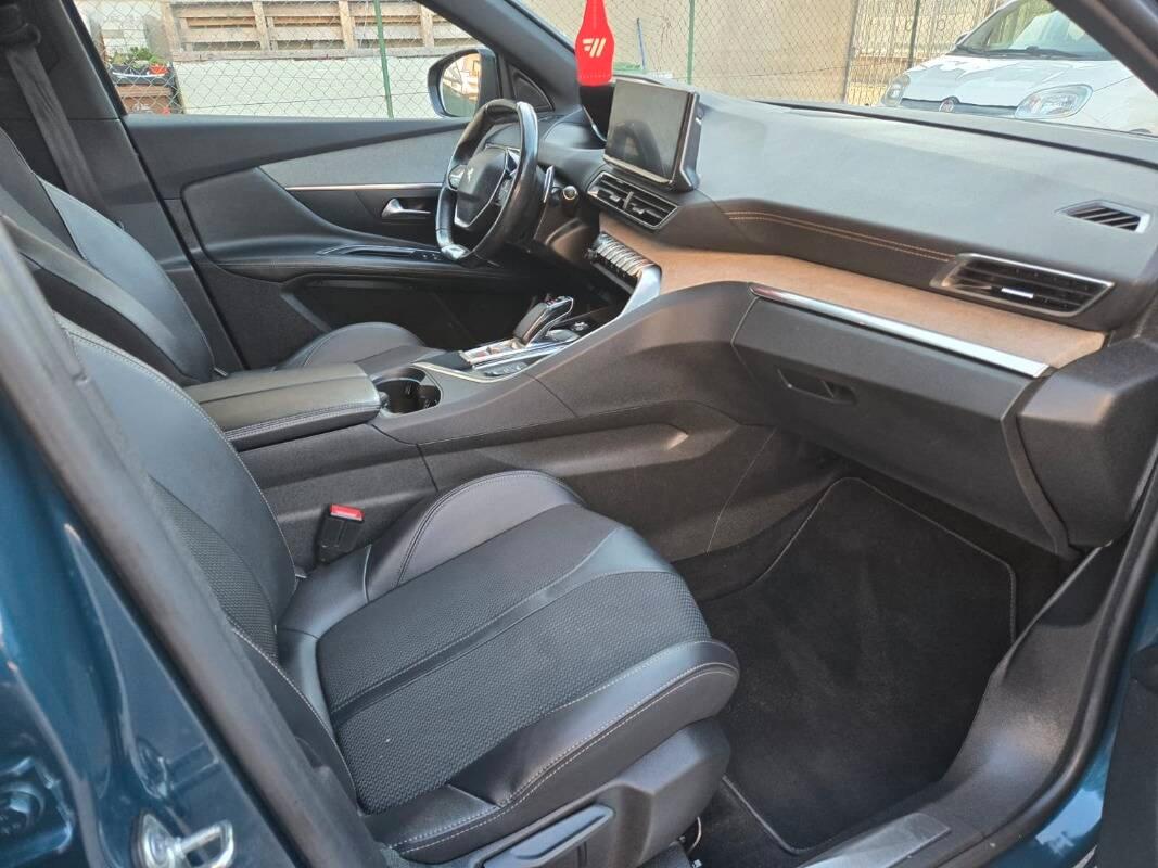 Peugeot 3008 II 1.6 hybrid phev GT Pack 225cv e-eat8