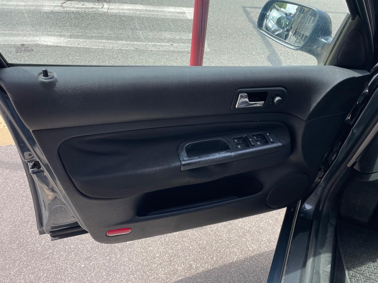 VW Golf Variant 1.6 16V Highline/1PROP/GARANZIA