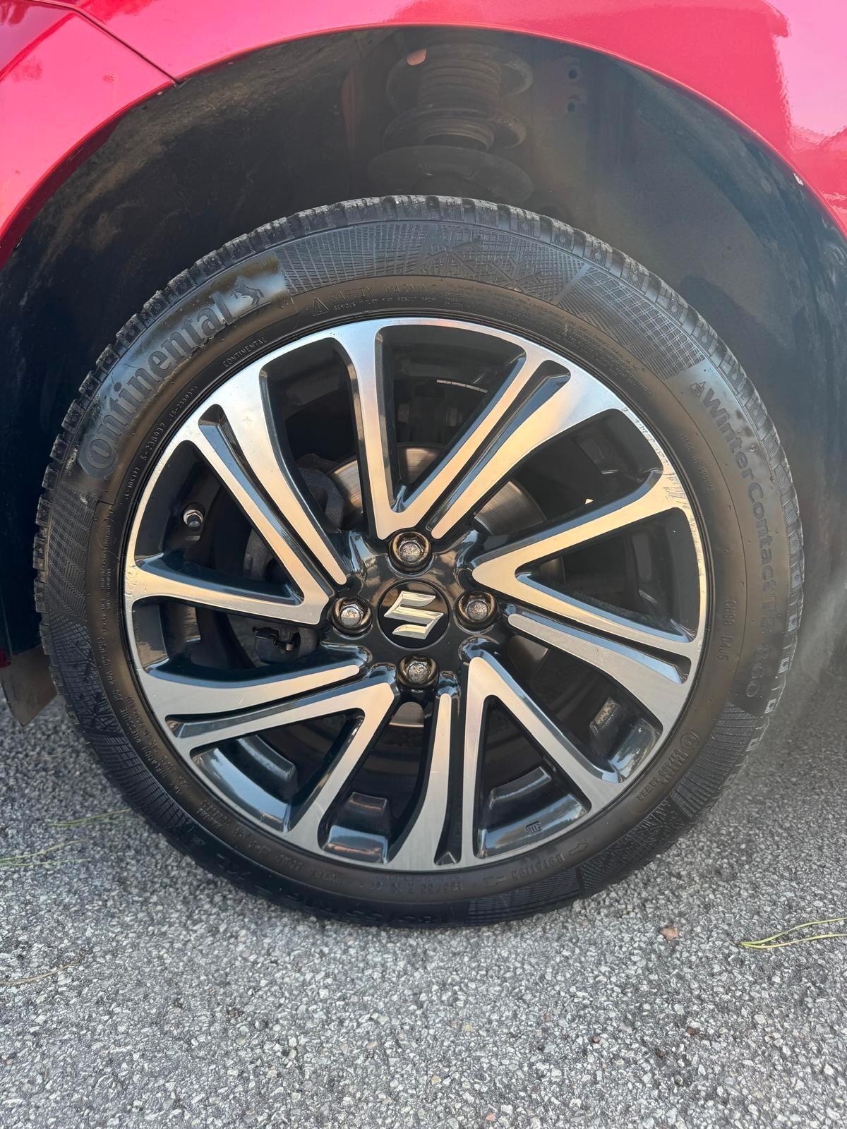 Suzuki Swift 1.2 Hybrid 4WD AllGrip Top