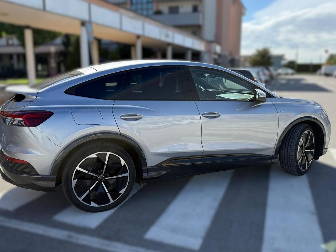 Audi Q4 e-tron S Line Edition #50367