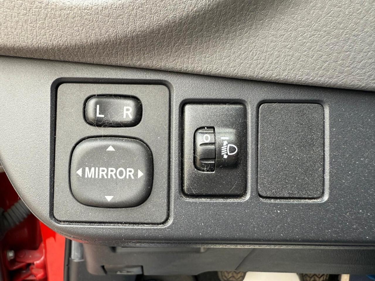 Toyota Yaris 1.5 5 porte Active *OK NEOPATENTATI*