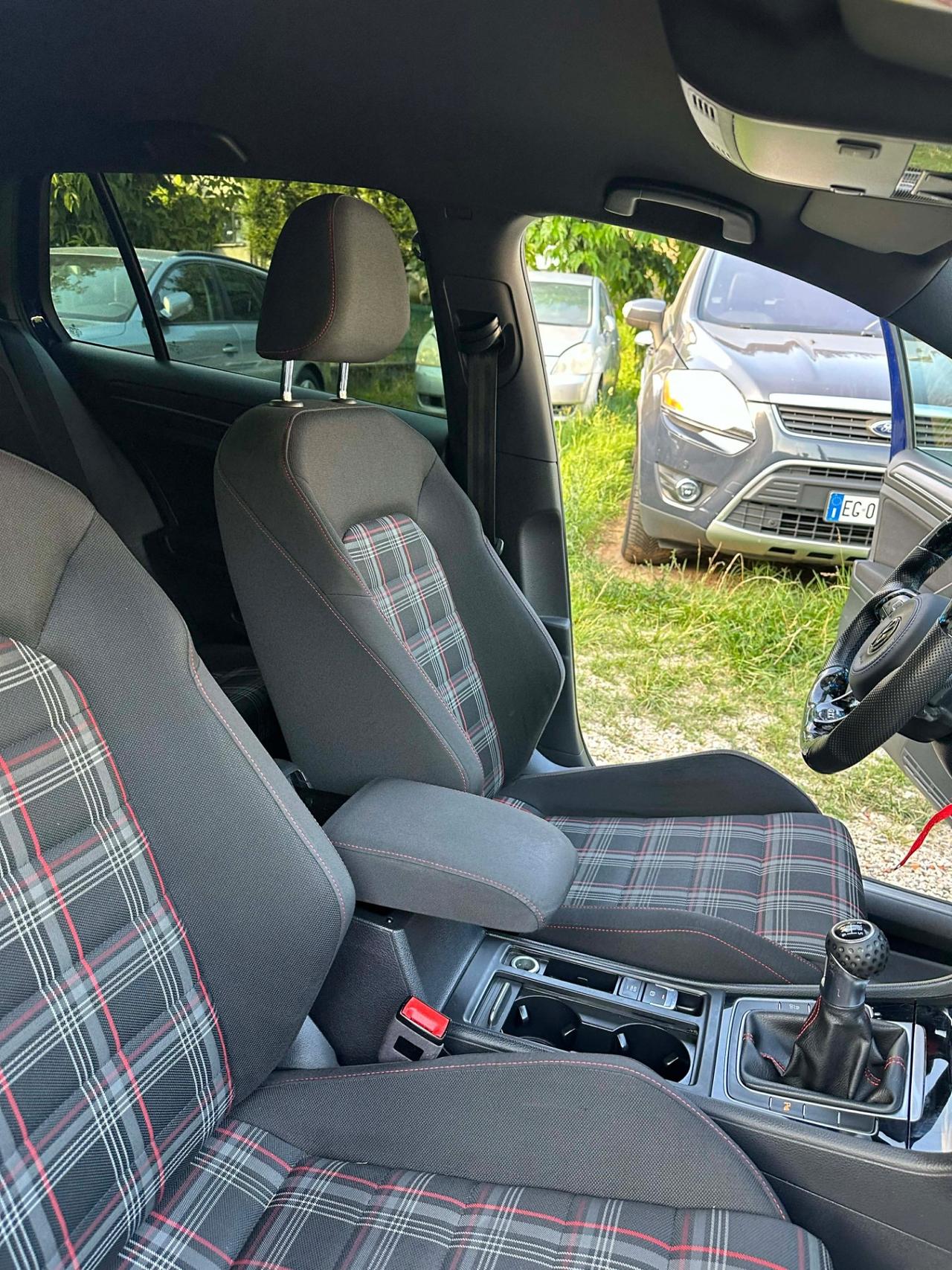 Volkswagen GOLF GTI PERFORMANCE 5P EU6B FULLOPT