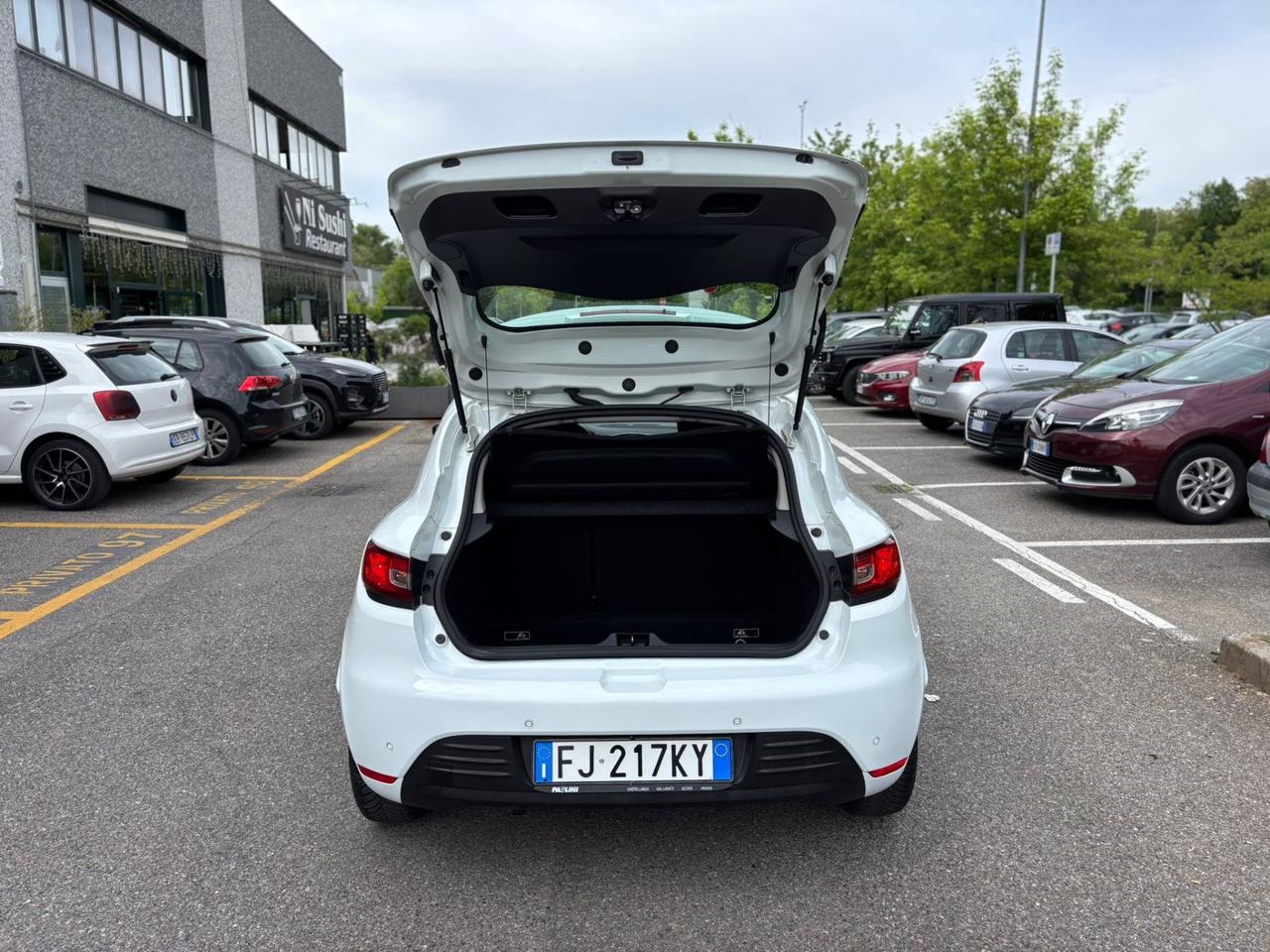 Renault Clio 1.2 75CV 5 porte Zen