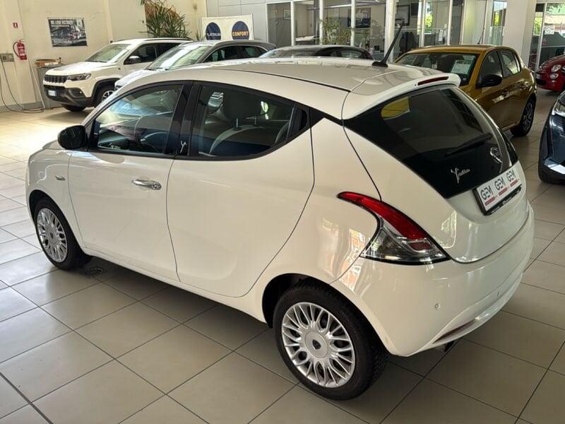 Lancia Ypsilon 1.2 69cv Silver