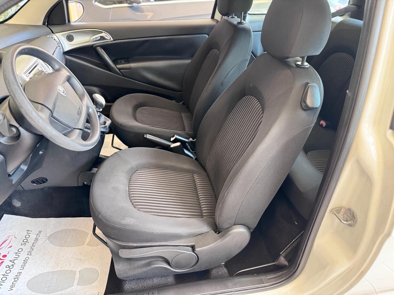 Lancia Ypsilon 1.2 Argento