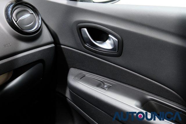 RENAULT Captur DCI 8V 90 CV BUSINESS NEOPATENTATI FARI LED