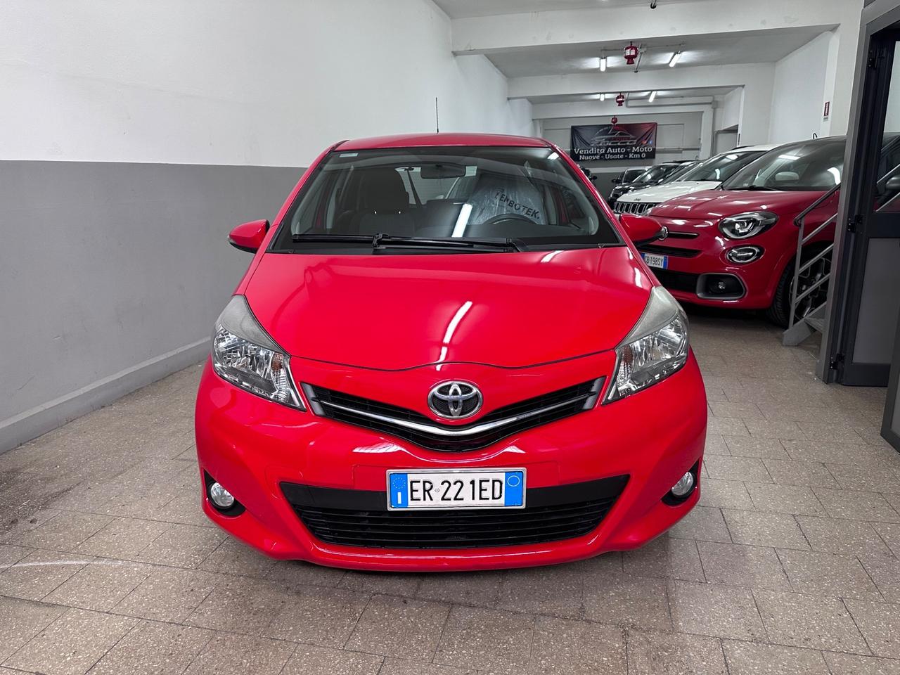 Toyota Yaris 1.0 5 porte Lounge 2013