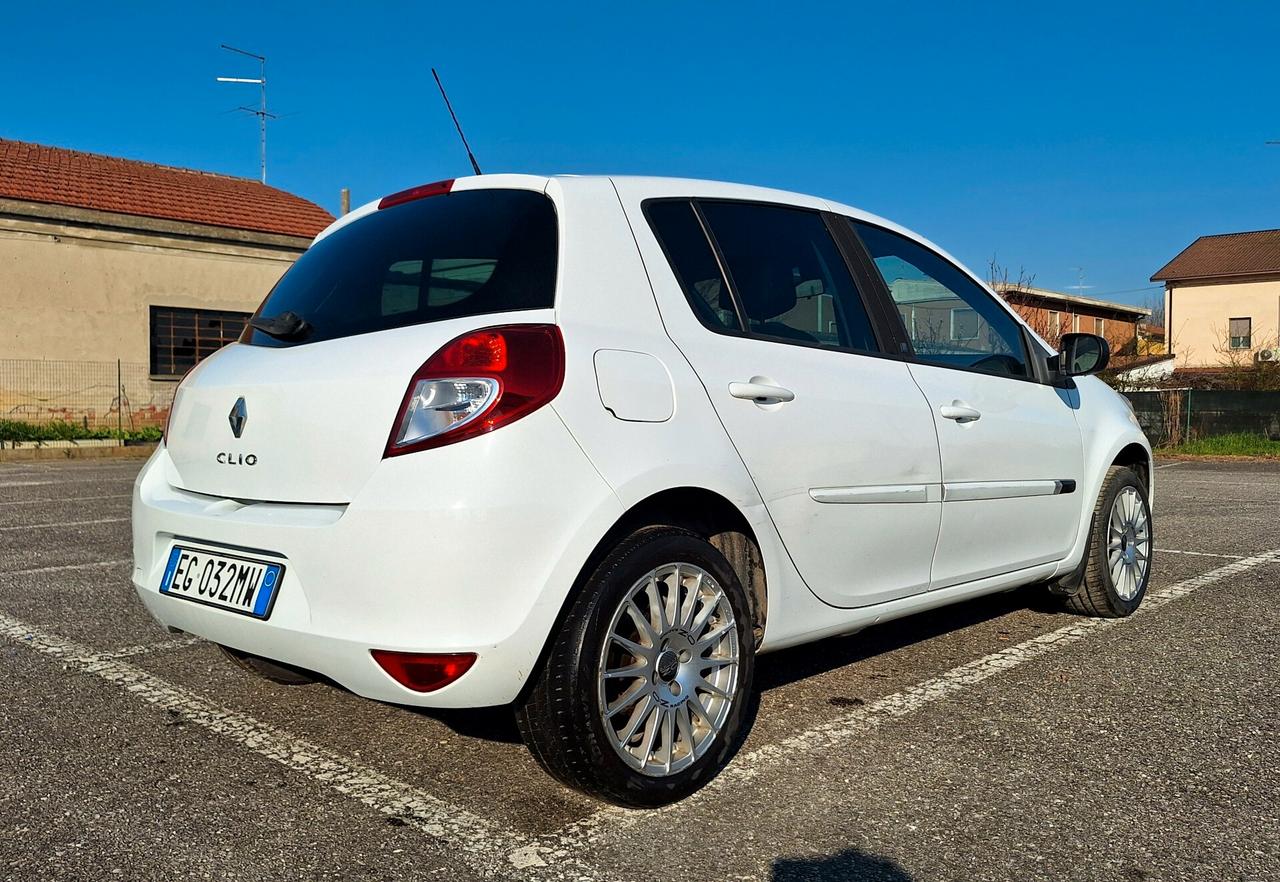 Renault Clio 1.2 16V 5 porte 20th Anniversario