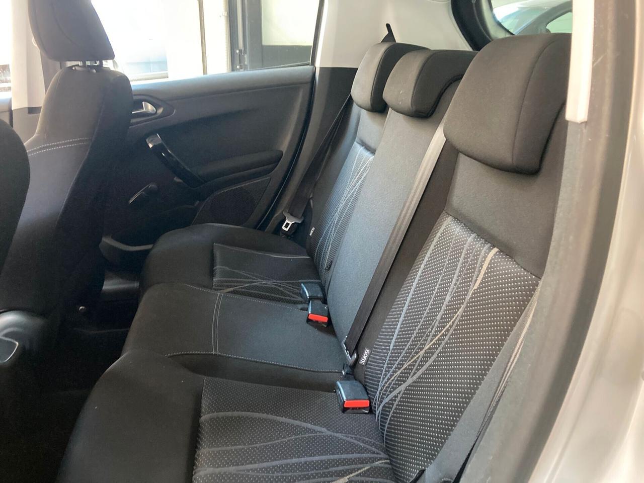 Peugeot 208 1.2 - X NEOPATENTATI - 2013