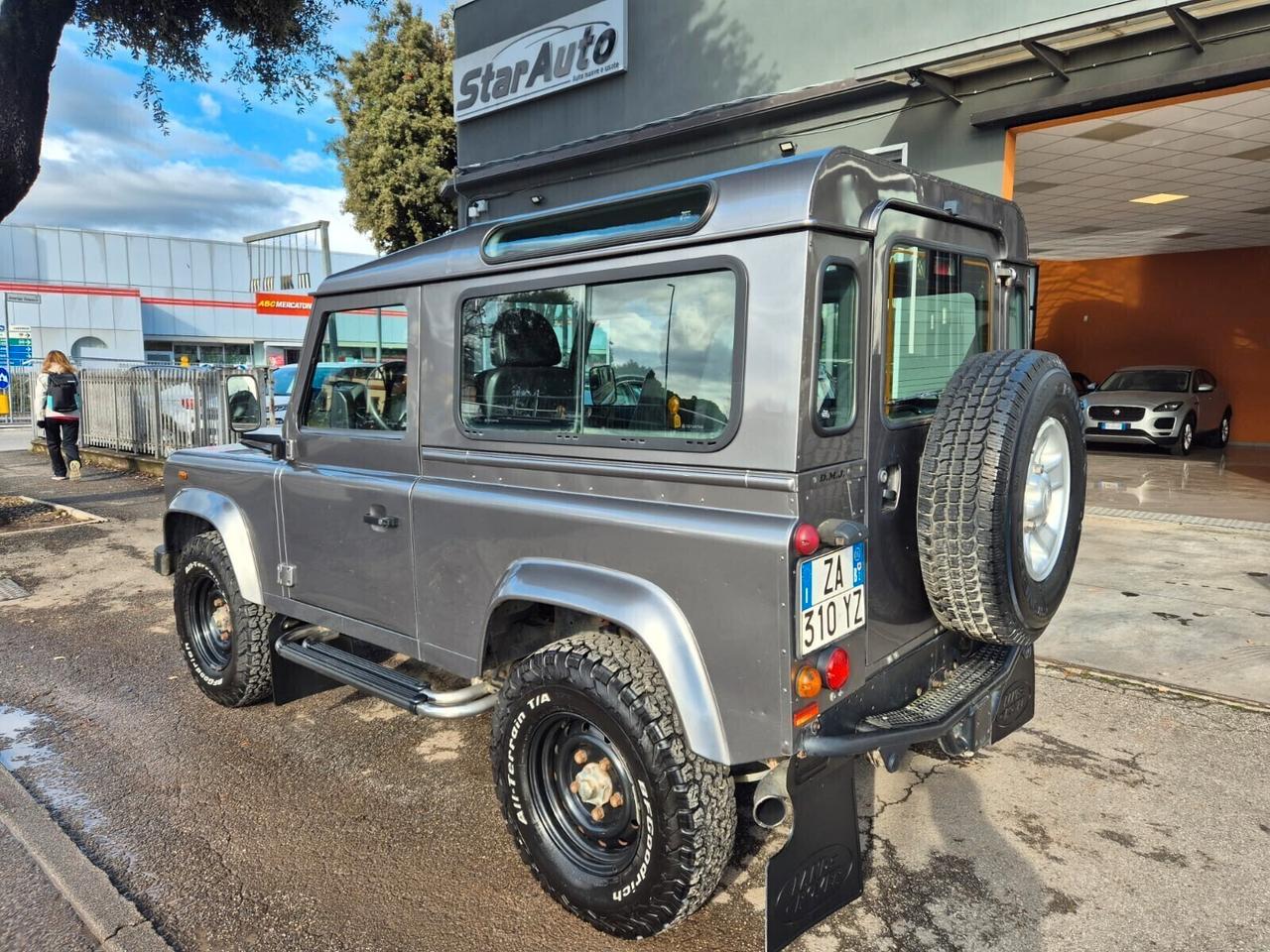 Land Rover Defender 90 2.4 TD4 Station Wagon S