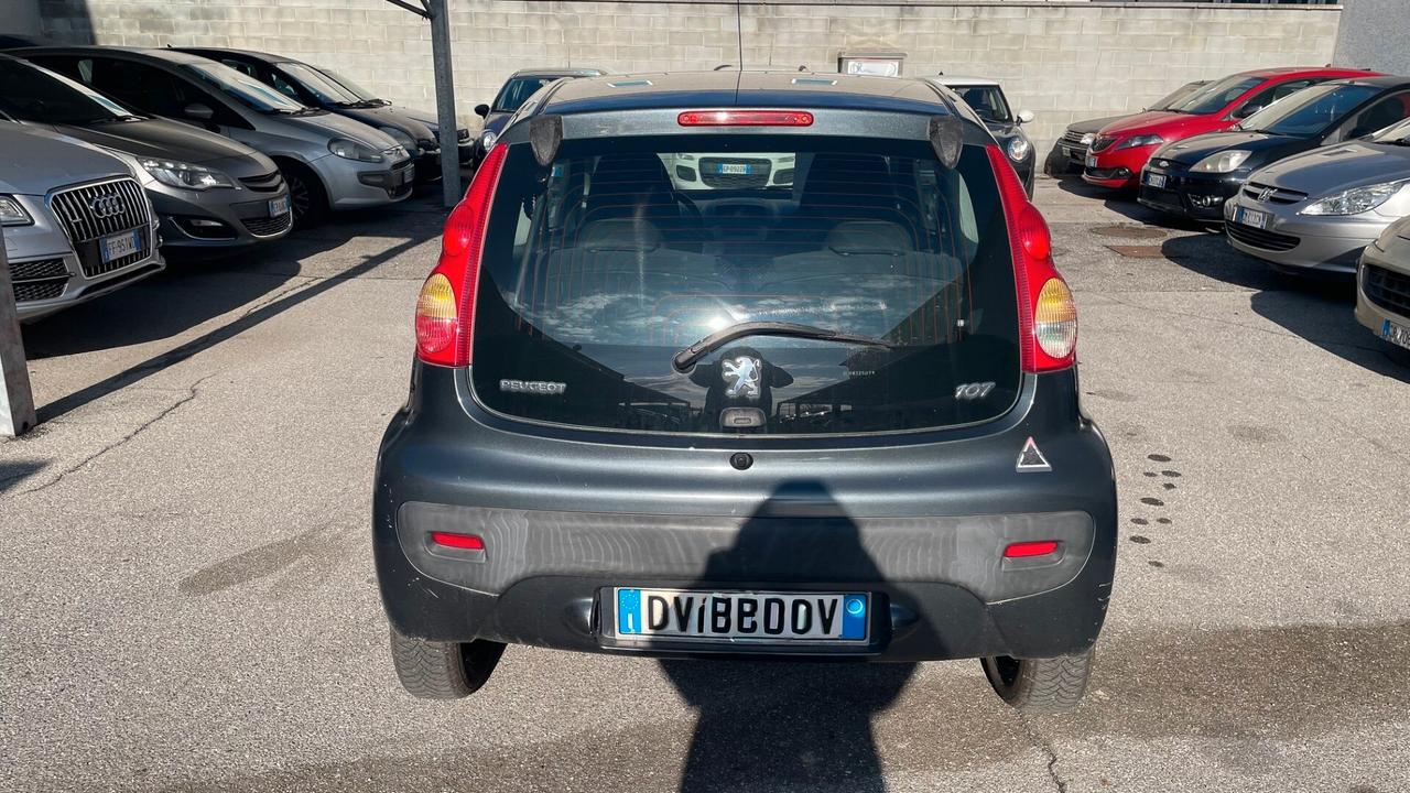 Peugeot 107 1.0 68CV 3p. Sweet Years