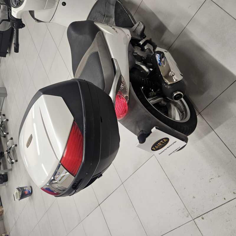 Aprilia Scarabeo 125 i.e. - 2011
