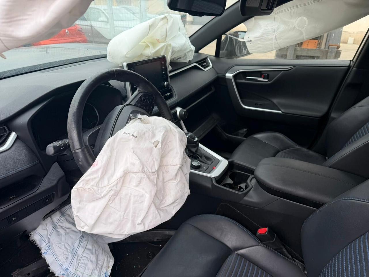 Toyota RAV 4 2.5 sinistrato - 2019