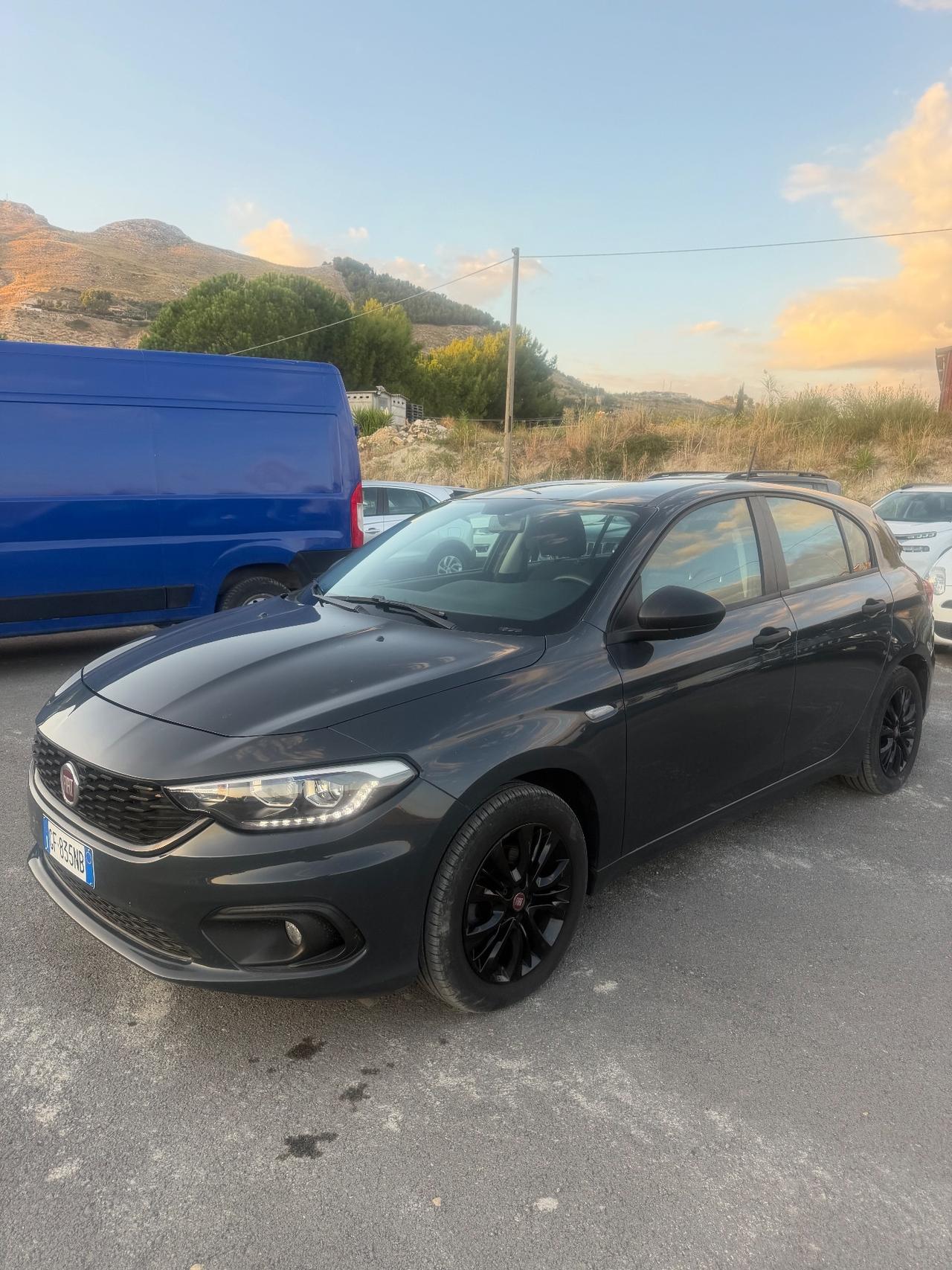 Fiat Tipo Mirror