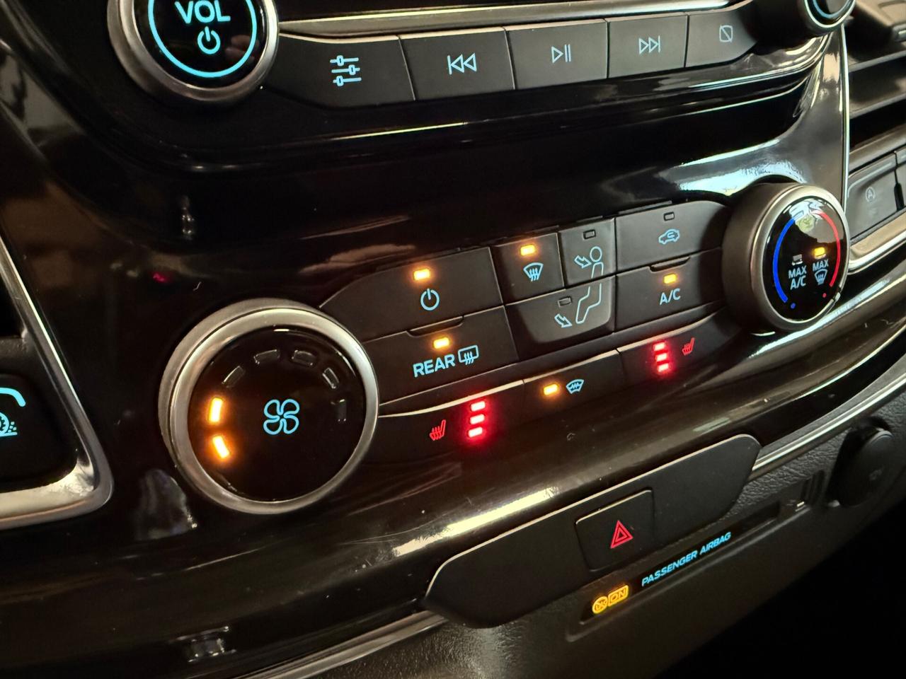 Ford Tourneo Custom 9 posti 150CV MHEV PC Titanium