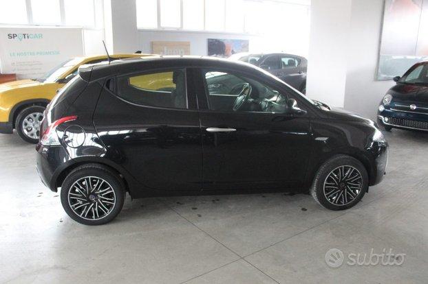 LANCIA Ypsilon 1.0 FireFly 5 porte S&S Hybrid Go