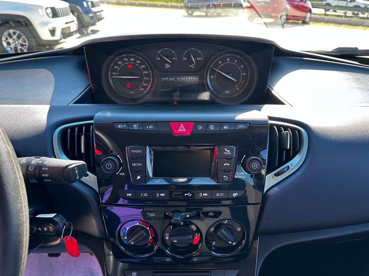 Lancia Ypsilon 1.0 FireFly 5 porte S&S Hybrid Oro