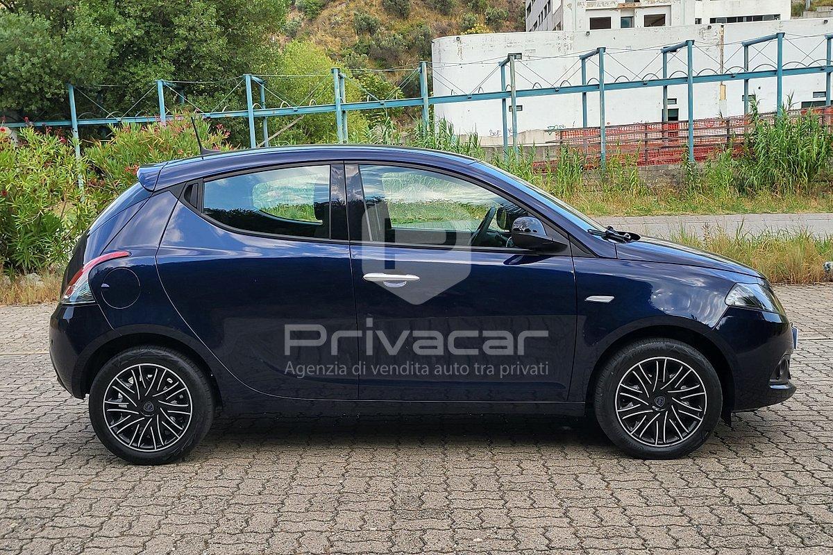 LANCIA Ypsilon 1.0 FireFly 5 porte S&S Hybrid Ecochic Gold