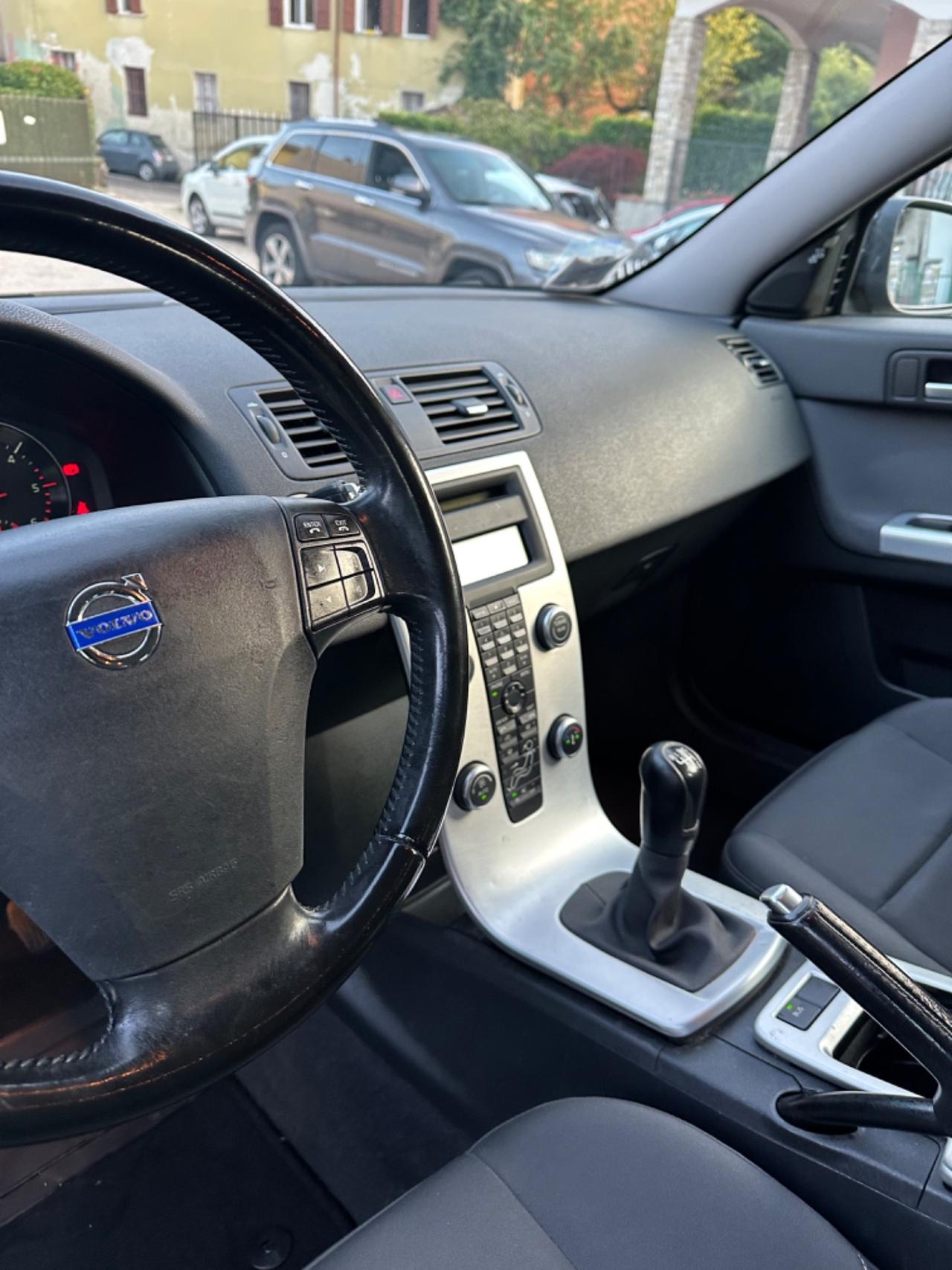 Volvo V50 D2 POLAR UNICOPR KMCERT