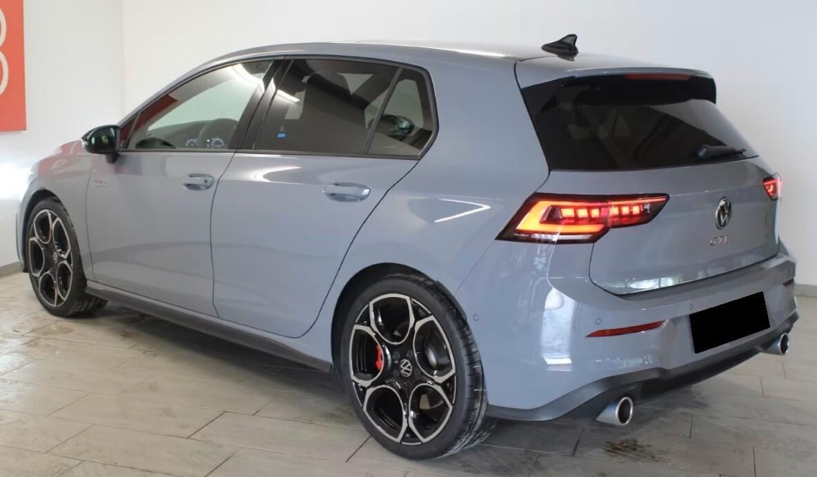 Volkswagen Golf GTI 2.0 TSI DSG 8.5 Black Style 19 AHK TETTO