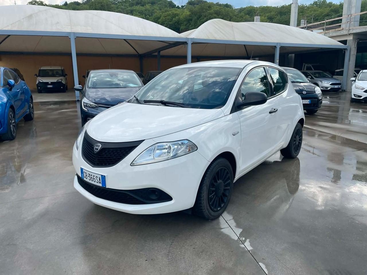 Lancia Ypsilon 1.2 69 CV 5 porte GPL Ecochic Silver
