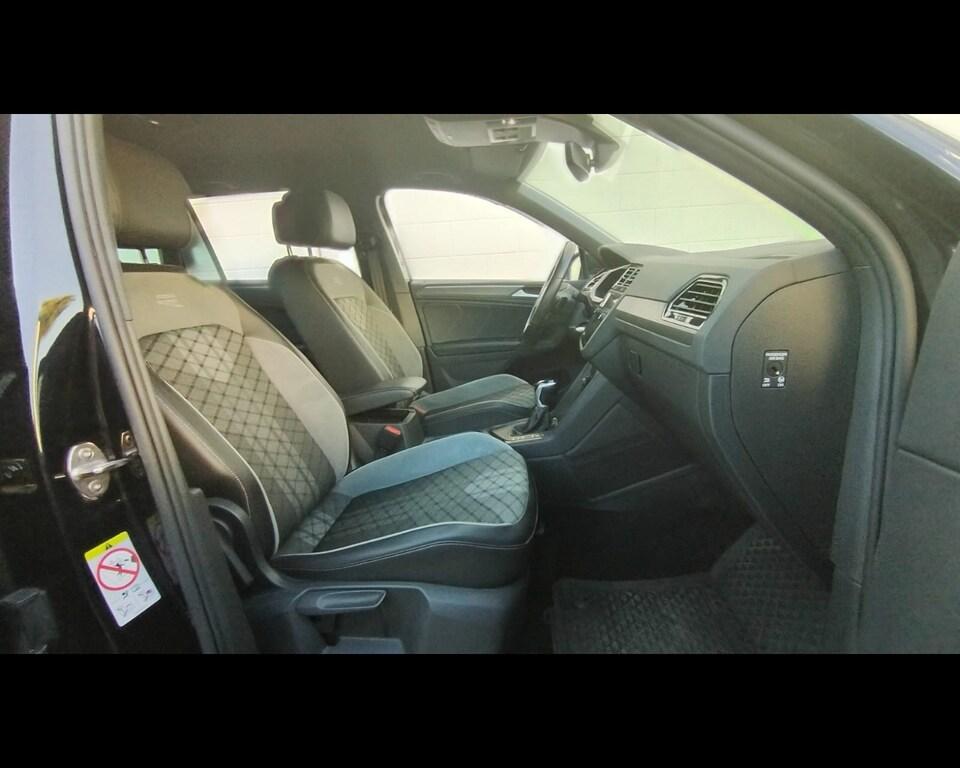 Volkswagen Tiguan 2.0 TDI SCR R-Line DSG