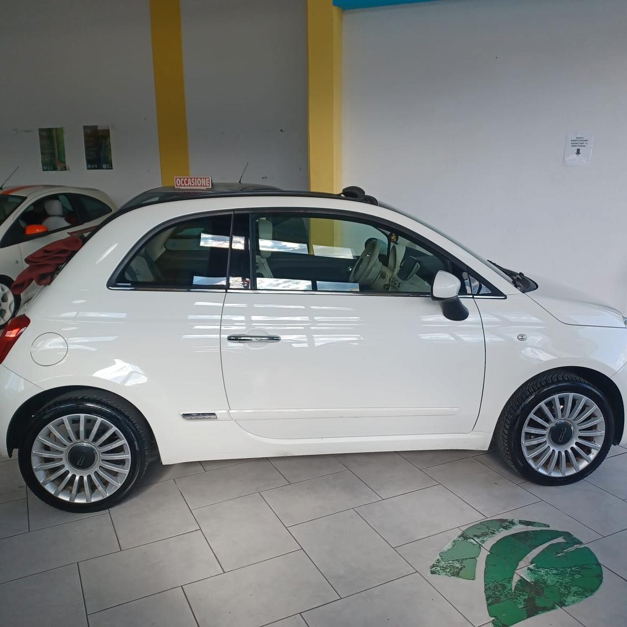 FIAT 500 1.2 CABRIOLET TENUTA IN MODO MANIACALE