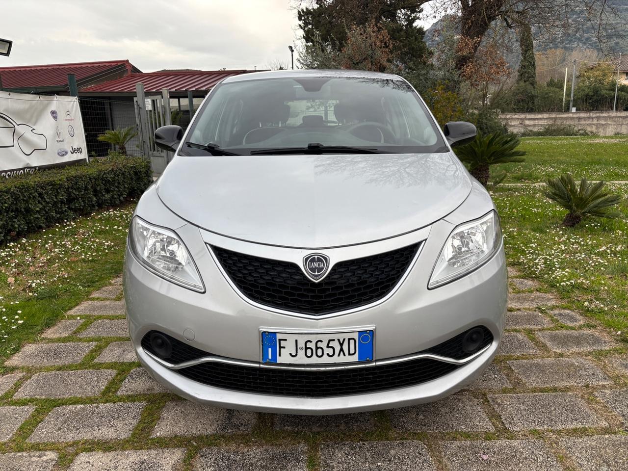 Lancia Ypsilon 1.2 69CV GPL Ecochic Gold-2017