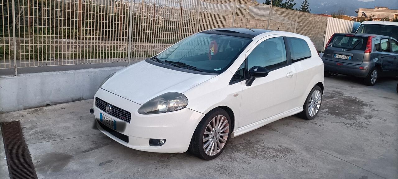 Punta sport Motore rotto Fiat Grande Punto 1.3 MJT 90 CV 3 porte Sport