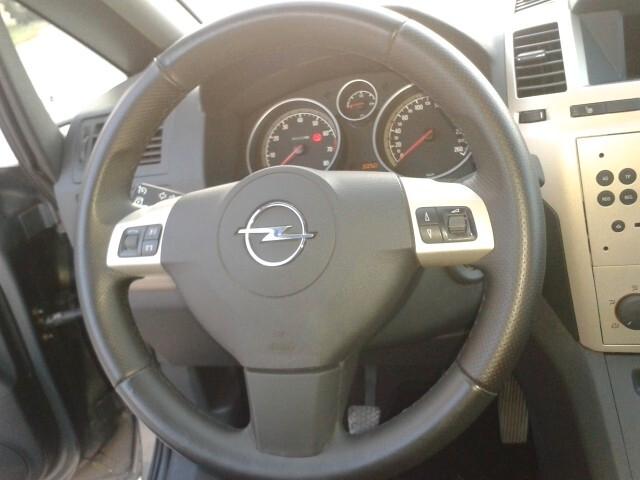 Opel Zafira 1.6 ecoM 94CV