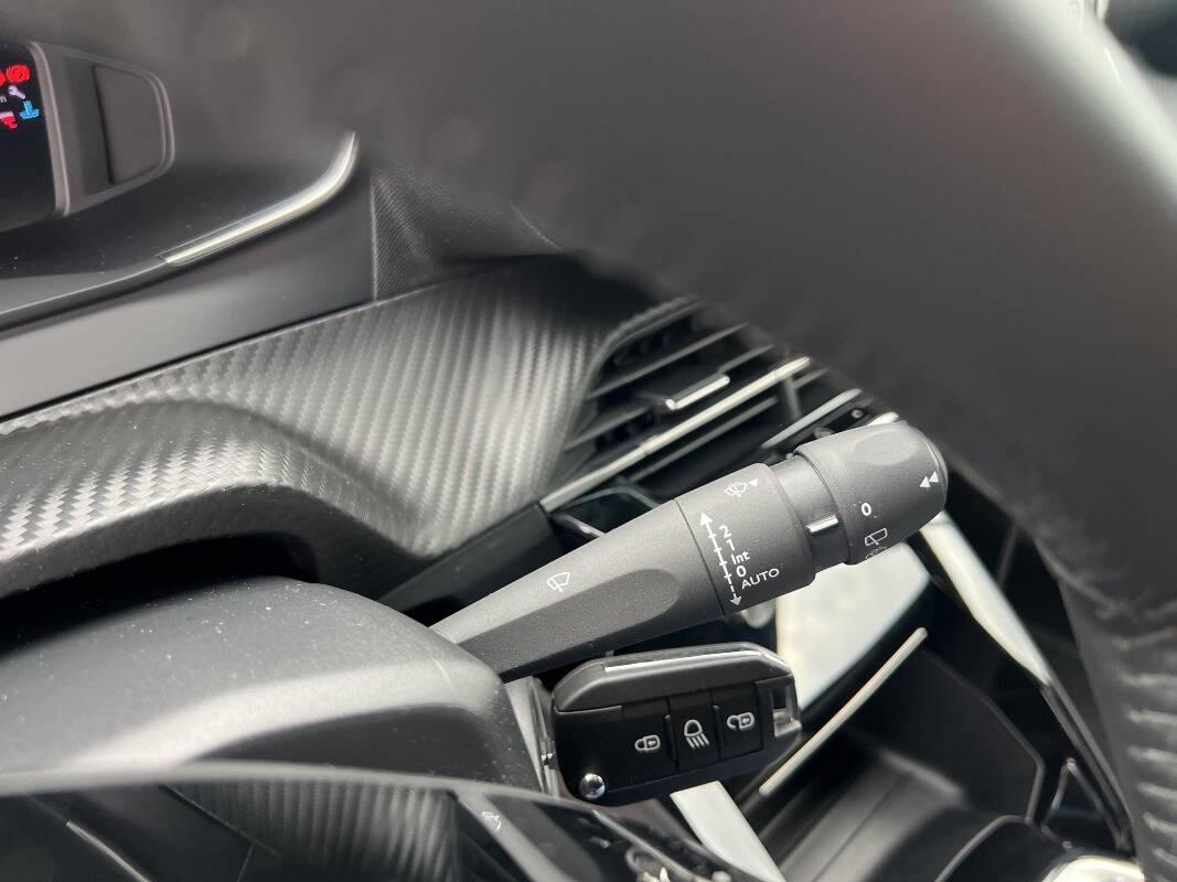 Peugeot 2008 1.2 puretech Allure s&s 100cv Con CARPLAY