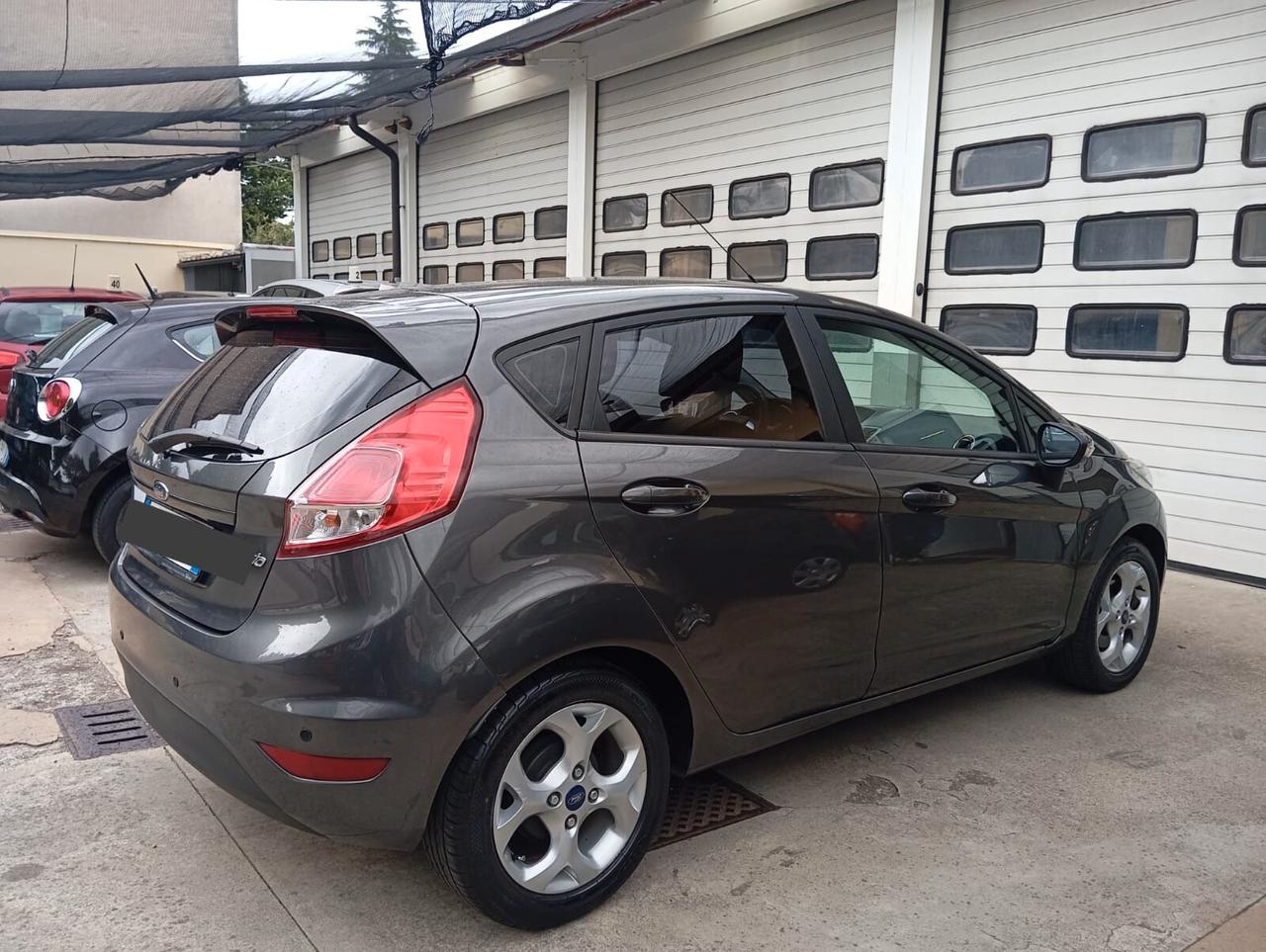 Ford Fiesta 1.5 TDCi 75CV 5 porte ST-Line