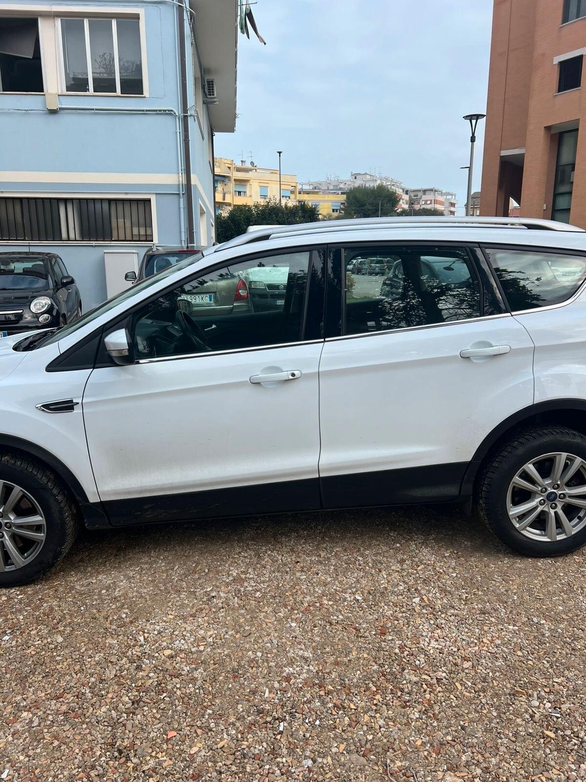 Ford Kuga 1.5 TDCI 120 CV S&S 2WD ST-Line